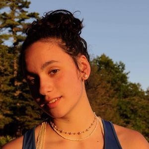 Meet your Posher, Aviva